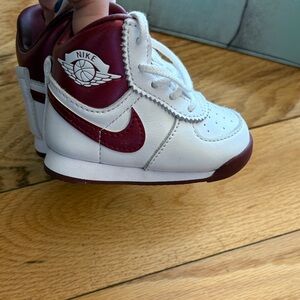 Nike Baby Jordan  85’ White and Burgundy Sneakers